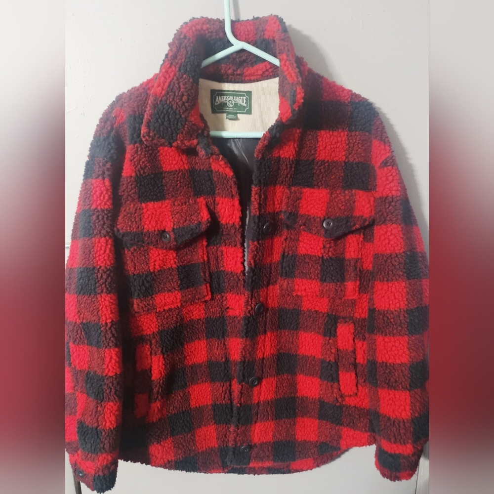 Womens American Eagle Red/black buffalo check plaid sherpa teddy jacket size M
